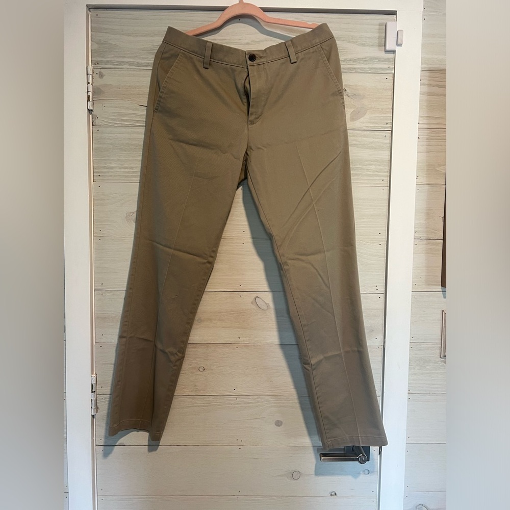 Dockers Men's Khaki Tan Chinos SlimFit Size: 32x32